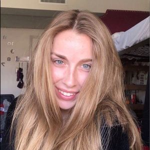 Meet your Posher, Brooke